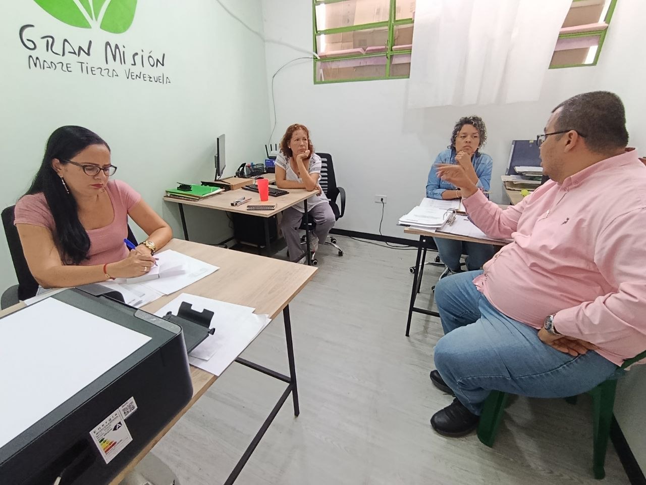 photo_4969869592540941103_y